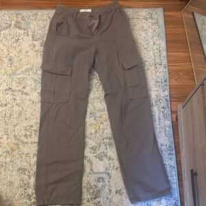 Women’s grey cargo pants